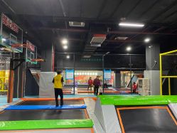 -蹦贝运动中心·蹦床·攀岩·闯关(龙岗店)