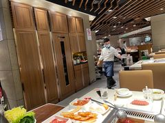 大堂-海底捞火锅鲜切牛肉主题店(长寿路店)