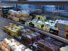 面包甜点陈列柜-资溪面包(育贤店)