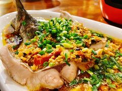 剁椒蒸鱼尾-古道村落(温汤店)