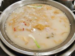 -老来福·非遗酸汤兔(凯旋路店)