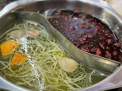 鸳鸯锅-储奇门鳝鱼火锅(总店)