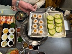 -围炉肉舍•炭烤活鳗•丹东海鲜烤肉(步行街店)