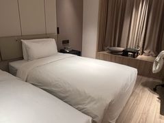 -杭州西湖湖滨银泰亚朵酒店