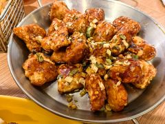 -BHC炸鸡(明洞总店)