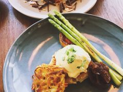 -ROAST coffee & eatery