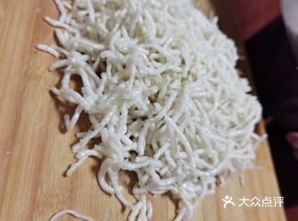 猪肉白菜饺子里竟然放了油炸粉丝