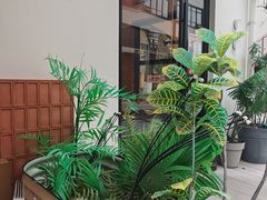 -必胜客(上海华谊新所店)