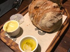 -恰餐厅及酒吧 CHAR Bar & Grill (北京丽都皇冠假日店)