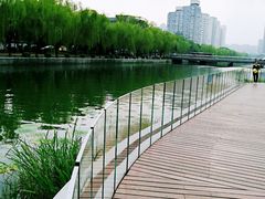 -亮马河大厦停车场