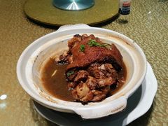 -老码头黑皮肘子锅包肉(赣水路店)