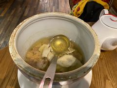 山泉水炖银江猪肉汤-金苑酒家·客家菜·广东老字号(万象店)