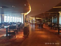 -上海佘山世茂艾美酒店