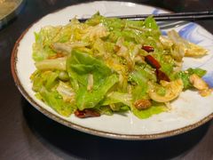 花蚬子肉炒牛心菜-顺承小院儿