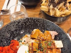 脆皮猪肉饭-Calia