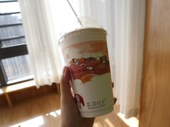 幽兰拿铁-茶颜悦色(花样汇店)