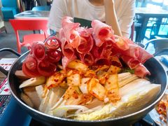 部队锅-MI WU FACTORY米屋美食工厂餐厅(绿地店)
