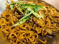 炸酱拉面-富乐满韩国正宗炸鸡韩国料理(虹泉路店)