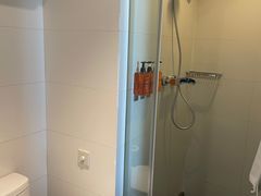 -桔子酒店(上海西藏北路地铁站店)