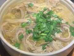 酸菜猪肚锅-卢大鲜鱼头捞饭(美利广场店)