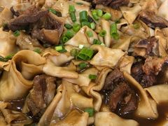 -壹阁胡羊焖饼(特色小吃街店)