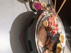 -围炉肉舍丹东海鲜烤肉·烤活鳗(步行街店)