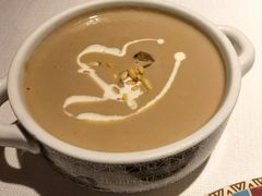 松子奶香蘑菇汤-俄士厨房(五棵松华熙LIVE店)