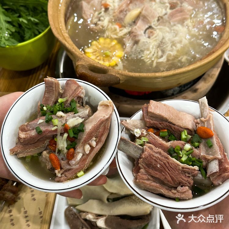 杭州西湖边的烟火气,贴胃的一郭羊肉炉