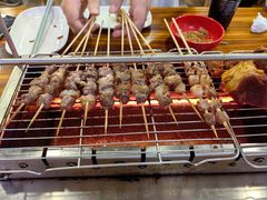 -哈尔滨小酒馆·鲜肉现穿自助烧烤(康新花园店)