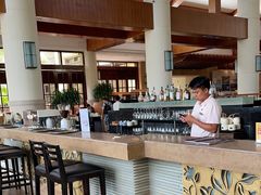 -亚龙湾喜来登·美景台大堂吧