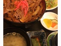 牛肉饭-彩葉·樱花屋日本料理(动物园店)