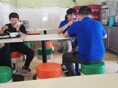 -农家婆港式烧腊快餐(驰天·钰园商住小区店)