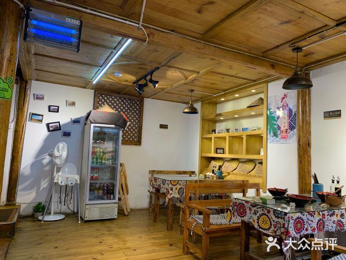 勺子米线·云南传统小吃市集(四方街店)大堂图片