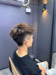 -藤野造型•烫染专业店