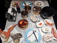 -雍容荟帝王蟹活龙虾展台自助(IFS黑金店)