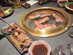 -铭牛烧肉·和牛海鲜自助(高新月牙湖店)