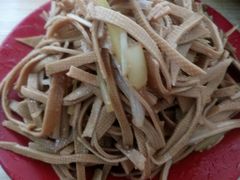 拌豆腐丝-鹍记特色牛杂面