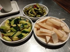 -龙巢盱眙龙虾·牛蛙·烧烤宵夜(八卦岭店)