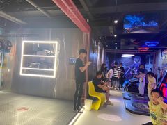 -VR+乐园·VR电竞·家庭亲子·密室逃脱·轰趴团建