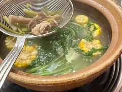 -胡须佬鸡煲四季火锅店(石厦西村直营店)