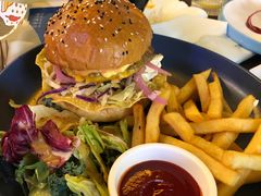 -Famous肥猫墨西哥音乐餐吧(五棵松华熙LIVE店)