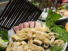 -红鼎豆捞·非遗鲍皇汤火锅(宝丰路店)