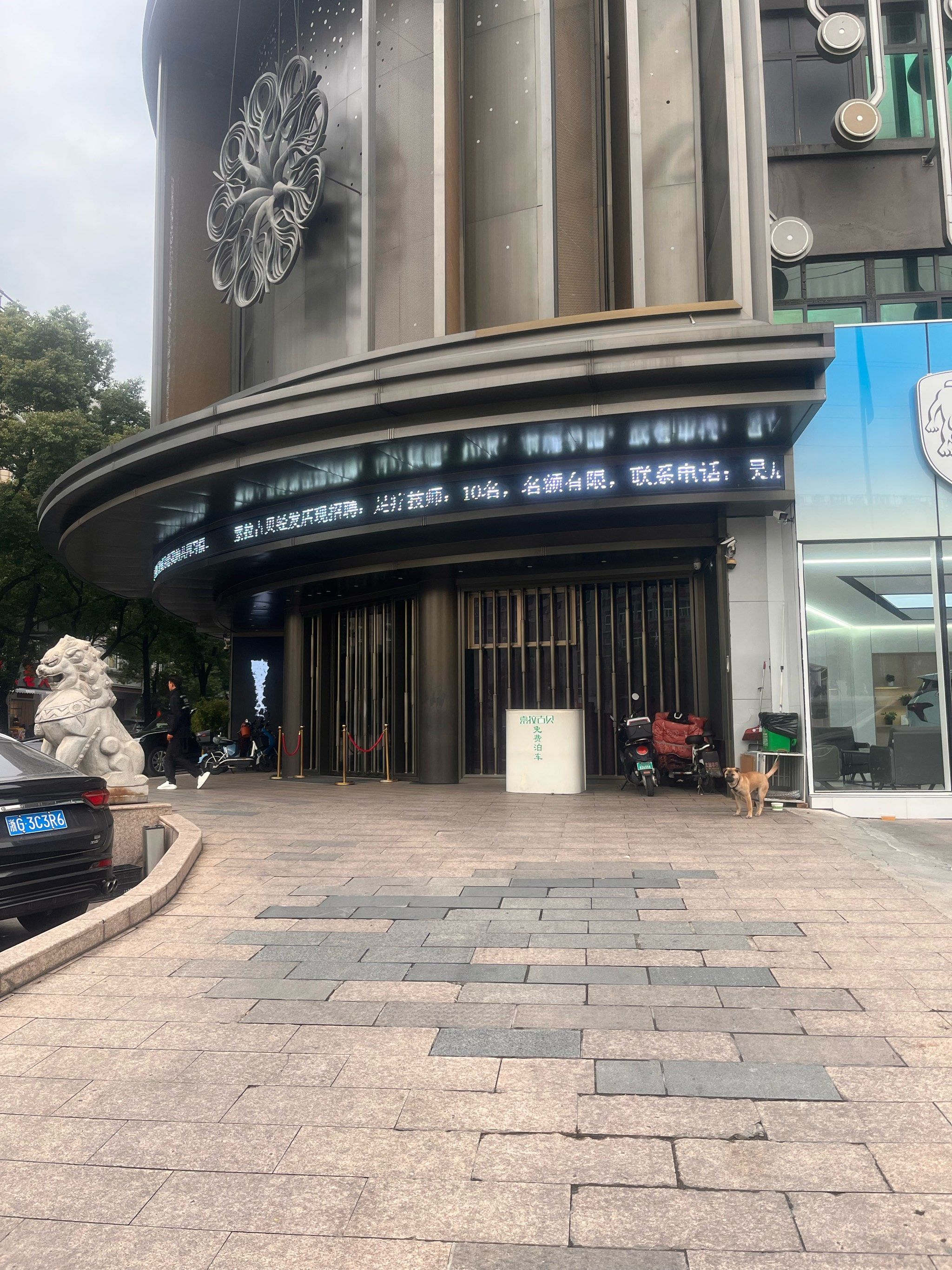 按摩床带来的舒适享受累了就来索拉古贝放松一下