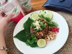 -Chom Cafe and Restaurant