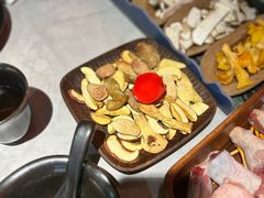 -芸山季·云南野生菌火锅(人民广场来福士店)