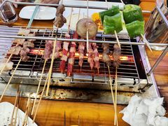 -哈尔滨小酒馆·鲜肉现穿自助烧烤(康新花园店)