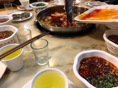 -蜀滋香鲜鱼美蛙火锅(339店)