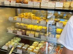 -红宝石·鲜奶小方·海派西点房(南丹店)