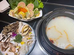 -野菌皇海景野生菌火锅(滨海大道店)