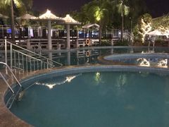 露天泳池-皇马海口湾海景酒店(万绿园秀英港店)